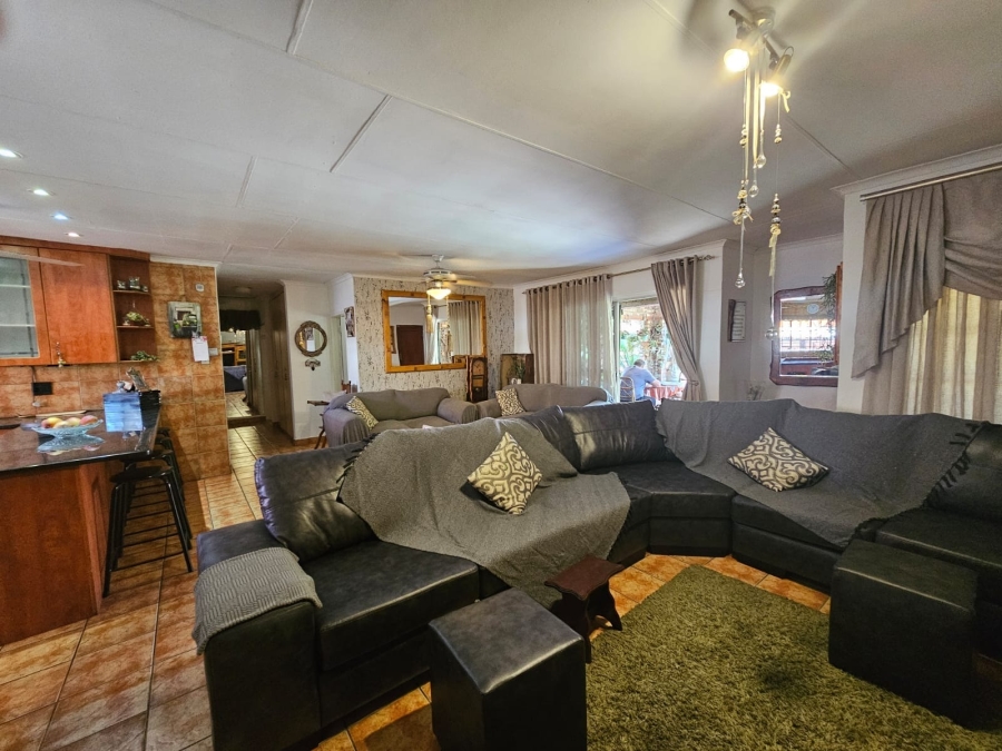 3 Bedroom Property for Sale in Oos Einde North West